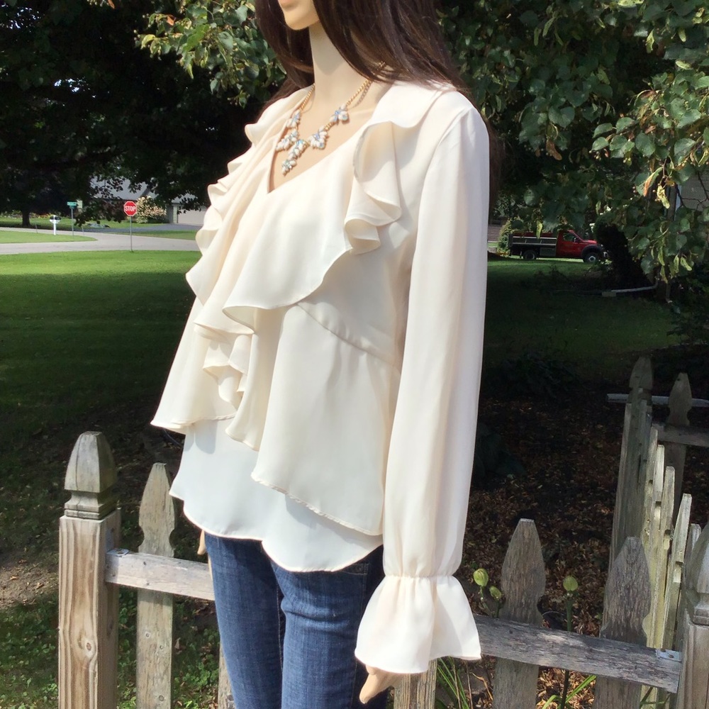 VINTAGE LOOKING IVORY LAYERED  RUFFLE BLOUSE - Picture 3 of 7
